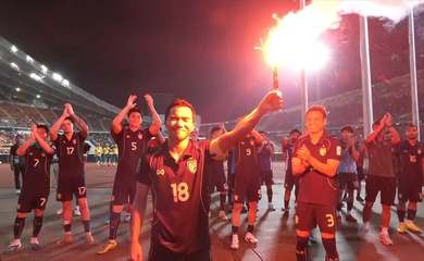 Chanathip đốt pháo ăn mừng, đồng đội “góp quỹ” nộp phạt gây bão mạng