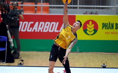 Batsuuri Battur bùng nổ với 33 điểm trong cuộc đụng độ đối chuyền số 1 Đông Nam Á Rivan
