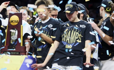 Bóng rổ nữ UCLA nghiền nát South Carolina, lên ngôi vô địch NCAA sau 48 năm chờ đợi