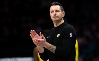 Bị tố ép Doncic và Reaves nén đau thi đấu dẫn đến chấn thương, HLV JJ Redick nói gì?