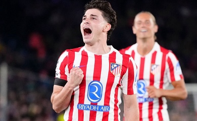 Chơi thiếu người, Barcelona gục ngã trước Atletico ngay trên sân nhà