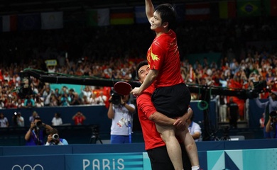 Từ đỉnh cao Olympic đến quyết định rút lui: Fan Zhendong đã trải qua điều gì trong 2 năm?