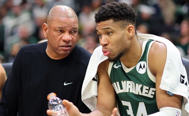 Sau mùa giải đáng quên tại Milwaukee Bucks, HLV kỳ cựu Doc Rivers bóng gió về ngày chia tay NBA