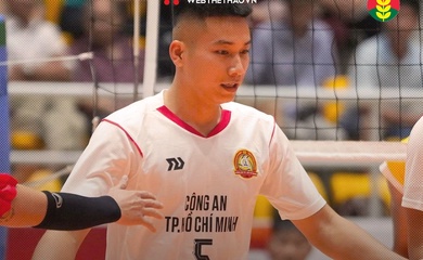 Dễ dàng nhấn chìm đối thủ, Công An Tp.HCM vươn lên ngôi đầu giải bóng chuyền VĐQG