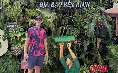 Tay vợt pickleball số 4 thế giới Christian Alshon trải nghiệm địa đạo Củ Chi