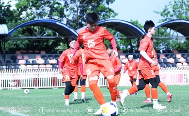 U20 nữ Việt Nam tập luyện làm quen điều kiện nắng nóng trước trận tứ kết