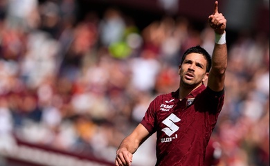 Kỷ lục do Maradona và Cristiano Ronaldo thiết lập đã bị con trai Simeone phá vỡ