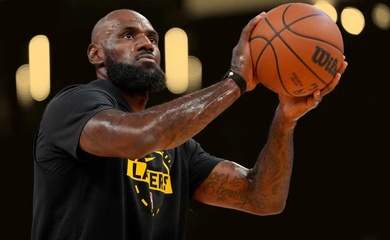 Bất chấp tin đồn bủa vây, LeBron James và Lakers hướng tới một cái kết trọn vẹn