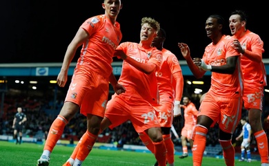 Frank Lampard giúp Coventry trở lại Ngoại hạng Anh sau 25 năm