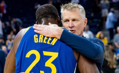 Đối mặt với việc chia tay Warriors, HLV Steve Kerr nói lời "yêu thương" dành cho Curry và Green