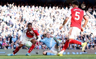 Haaland ghi bàn quyết định, Man City hạ gục Arsenal để mở toang cơ hội vô địch