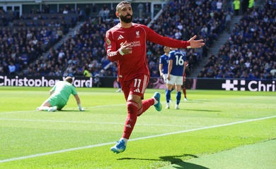 Salah ghi bàn ở trận derby cuối cùng cho Liverpool, san bằng kỷ lục của Gerrard