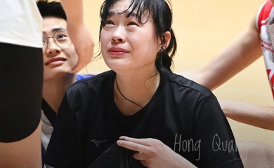 Cai Xiaoqing bật khóc sau khi lỡ hẹn Cúp Hùng Vương, hé lộ kế hoạch giải nghệ