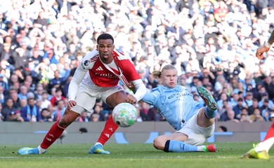 CĐV Arsenal cho rằng bàn thắng của Haaland lẽ ra không được công nhận