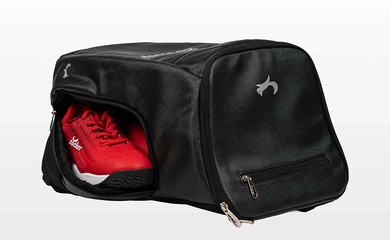 Những vật dụng không thể thiếu trong balo thi đấu pickleball