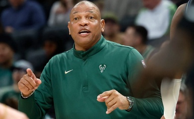 Khó tin: Milwaukee Bucks vẫn phải trả hàng chục triệu USD cho Doc Rivers đến tận năm 2027