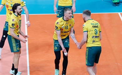 Zawiercie áp đảo trận mở màn chung kết PlusLiga