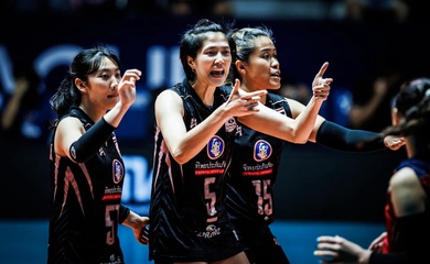 Tượng đài bóng chuyền Thái Lan Pleumjit 42 tuổi và vẫn là “nữ hoàng” trên lưới