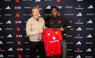 Kobbie Mainoo gia hạn hợp đồng với Man Utd, mức lương tăng 500%