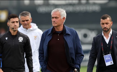 Khoảnh khắc đáng xấu hổ ở Bồ Đào Nha: Benfica trao giải cầu thủ xuất sắc nhất trận... cho trọng tài!