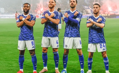 Schalke giành quyền lên chơi ở Bundesliga sớm 2 vòng đấu