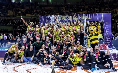 Trả món nợ đầy ngọt ngào Dentil Praia đăng quang Superliga Brazil