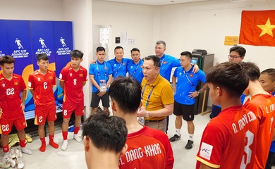 Chủ tịch VFF động viên U17 Việt Nam: “Không có gì phải khóc cả”