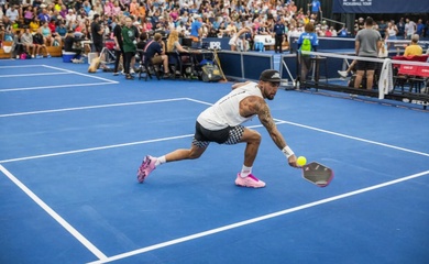 Cơn ác mộng chấn thương của dân văn phòng tập chơi Pickleball