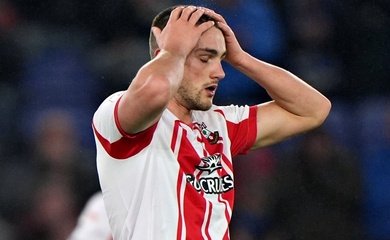 Southampton bị loại khỏi vòng play-off lên hạng vì vụ bê bối "gián điệp"