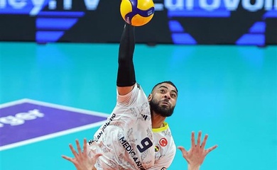 Earvin Ngapeth trở lại Tours Volley-Ball cùng tấm băng đội trưởng