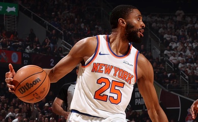 Mikal Bridges gia nhập nhóm tinh hoa cùng LeBron James trong lịch sử NBA Playoffs