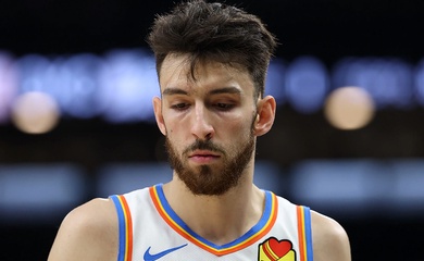 Chet Holmgren lý giải nguyên nhân "biến mất" trước Victor Wembanyama và San Antonio Spurs