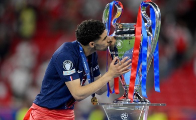 PSG vô địch Champions League 2 mùa liên tiếp với phong cách "đi bộ vòng ngoài"
