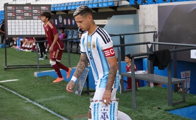 Hậu vệ 16 tuổi có thể tiệm cận kỷ lục vô tiền khoáng hậu của Maradona