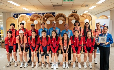 Đội tuyển bóng chuyền nữ Việt Nam khởi hành trong đêm tới Philippines dự AVC Cup 2026