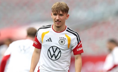 Tài năng trẻ Lennart Karl bị loại khỏi tuyển Đức trước World Cup 2026