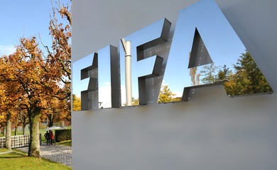 Thỏa thuận mới của FIFA thay đổi cán cân quyền lực bóng đá
