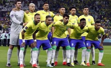 Brazil lần đầu tiên giữ lại 8 trụ cột qua hai kỳ World Cup liên tiếp