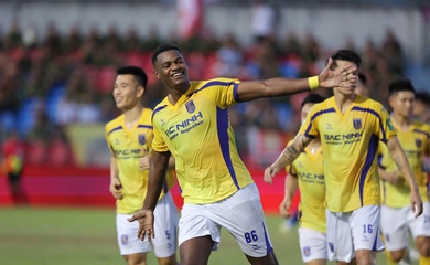 HLV Park Hang-seo hưởng niềm vui kép khi Bắc Ninh FC giành vé lên V.League