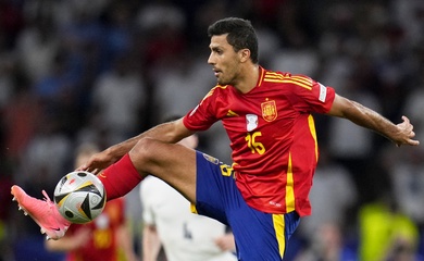 Tây Ban Nha lần đầu tiên có đội trưởng "nước ngoài" ở World Cup