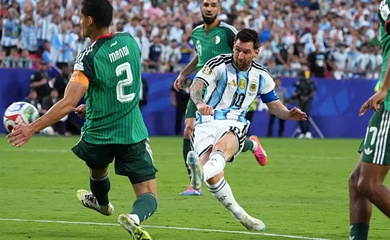Miroslav Klose nói gì khi Messi san bằng kỷ lục ghi bàn World Cup?