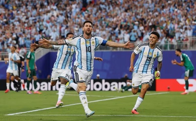 Messi bắt kịp thành tích ghi bàn của Klose trong ngày phá một loạt kỷ lục ở World Cup