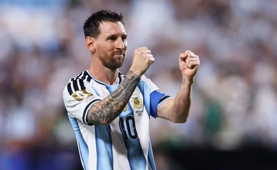 Messi lập hat-trick lịch sử, Argentina đại thắng ngày ra quân World Cup