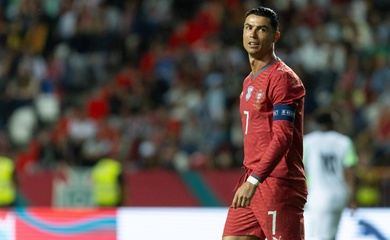 Cristiano Ronaldo hướng tới kỷ lục ghi bàn của "Báo đen" ở World Cup
