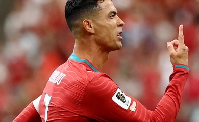 Sút tung lưới Uzbekistan, Ronaldo đi vào lịch sử khi ghi bàn ở 6 kỳ World Cup khác nhau