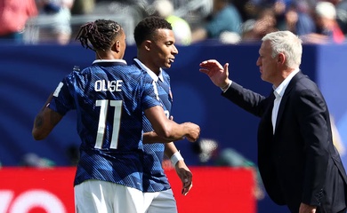 Pháp đại thắng 3-0, HLV Deschamps vẫn chưa hài lòng dù chạm cột mốc lịch sử tại World Cup