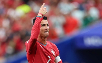 Vì sao Ronaldo nói “Tôi đã trở lại” sau cú đúp vào lưới Uzbekistan?