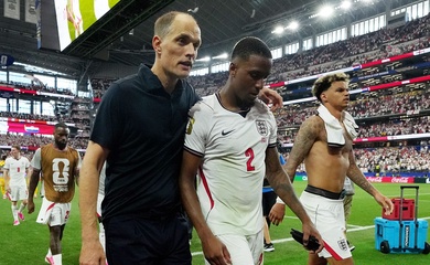 Các cầu thủ Anh lên xe buýt đến sân HLV Tuchel mới công bố đội hình xuất phát
