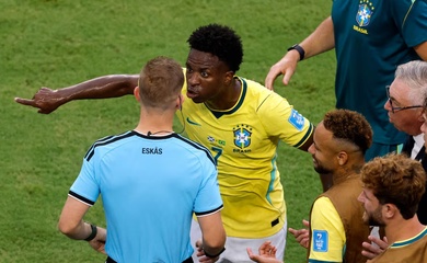 Vinicius tức giận về bàn thắng bị huỷ bỏ: "Thật là đáng hổ thẹn"