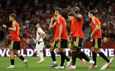 Lukaku tỏa sáng phút cuối, Bỉ thắng đậm New Zealand để giành ngôi đầu bảng